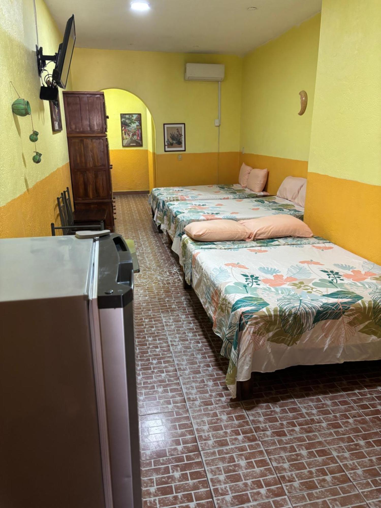 Hotel Las Salinas Сиуатанехо Экстерьер фото